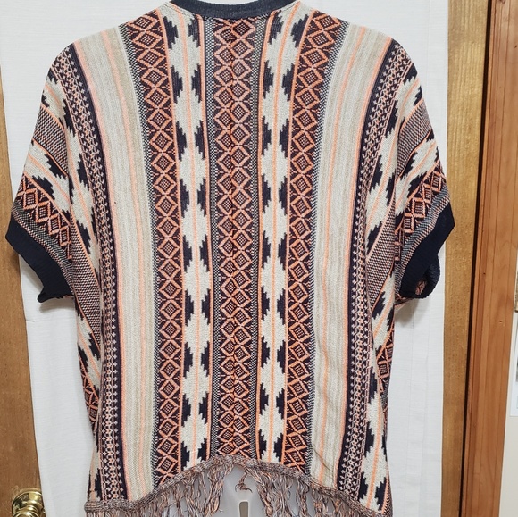 Demanding knitted style cardigan - Picture 2 of 4